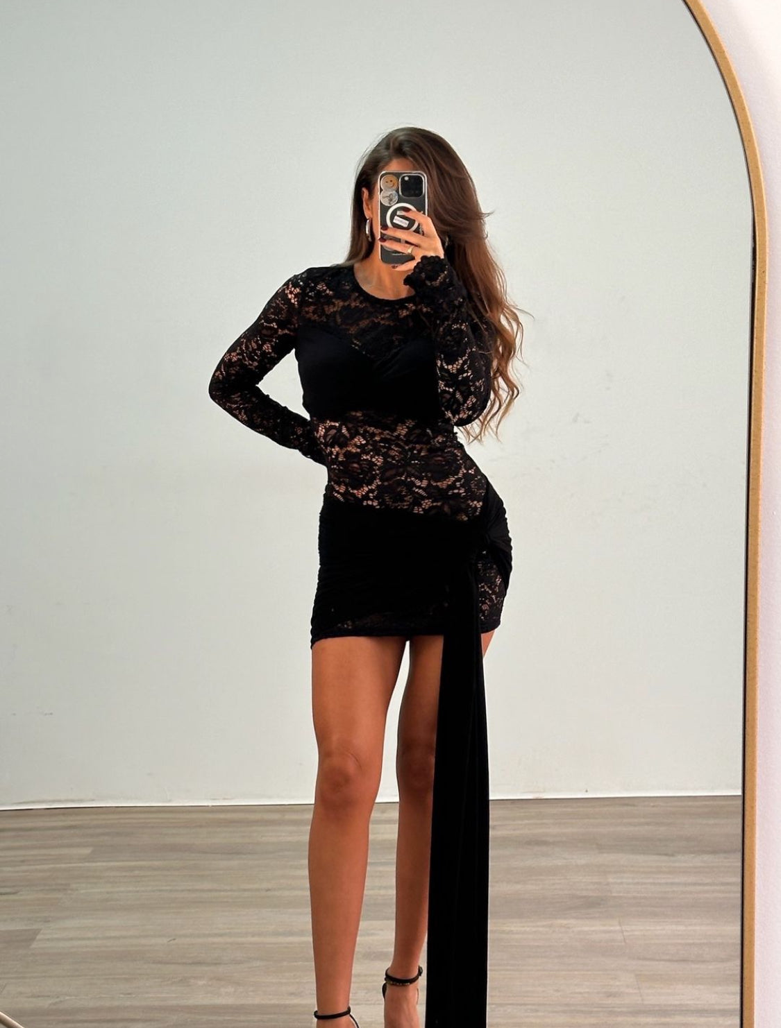 Vestido Noir Elegance
