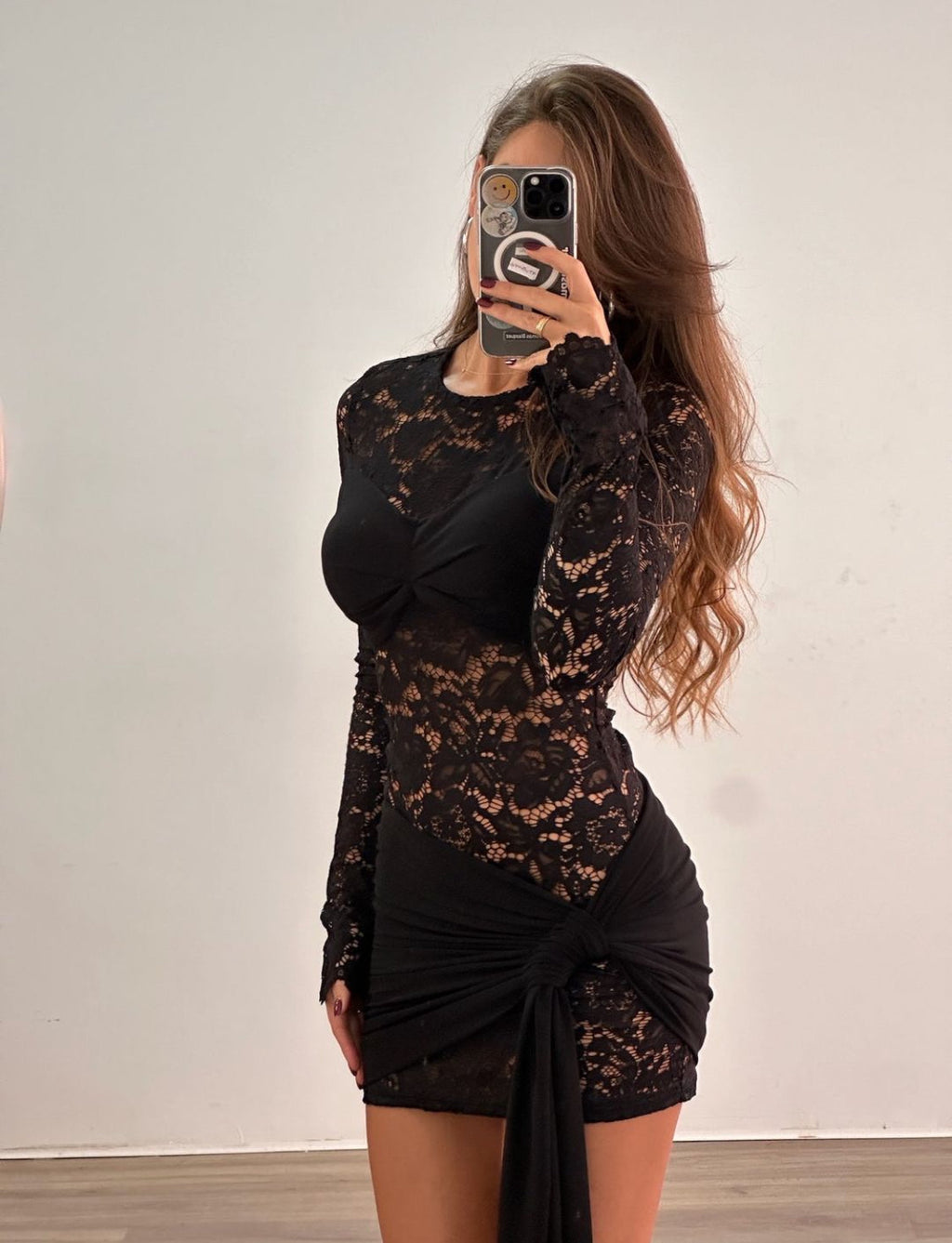 Vestido Noir Elegance